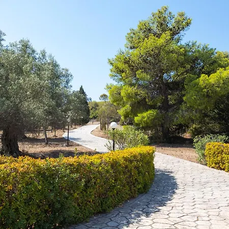 Villa Lahtagas Estate With Private Swimming Pool