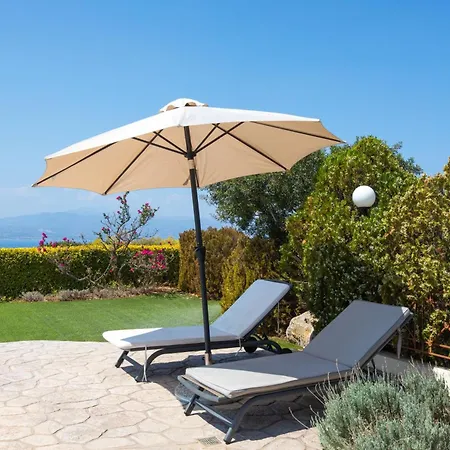 Villa Lahtagas Estate With Private Swimming Pool *