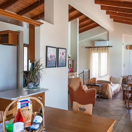 Lahtagas Estate With Private Swimming Pool * Loutraki (Corinthia)