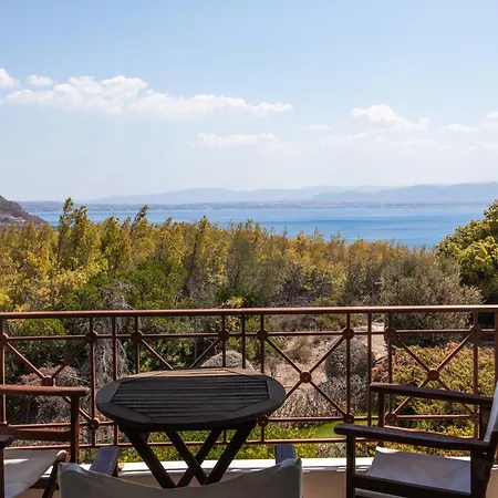 Lahtagas Estate With Private Swimming Pool Villa Loutraki (Corinthia)