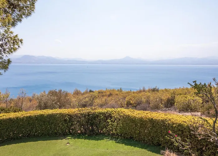 别墅 Lahtagas Estate - Private Pool & Sea View - Nature 路特奇